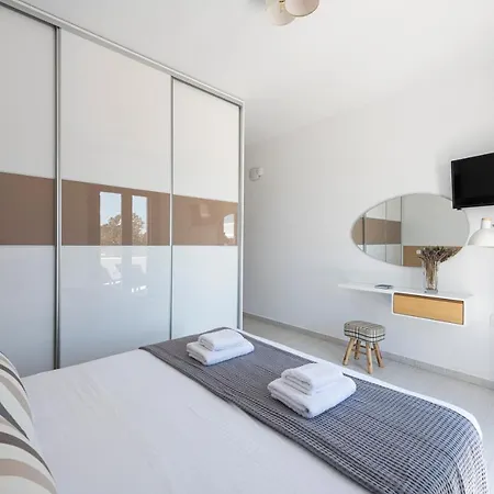 Veta With Private Swimming Pool *