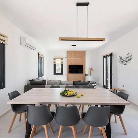 Villa Veta With Private Swimming Pool Angairiá